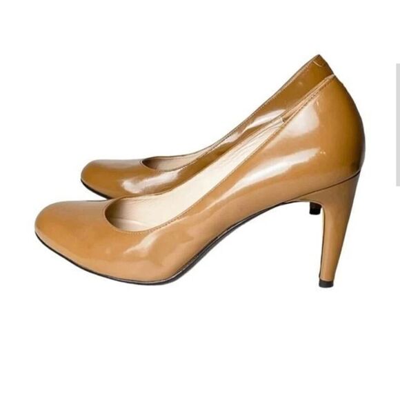 MICHAEL KORS Chantal Beige Patent Leather Pump Size 8M - Picture 3 of 12
